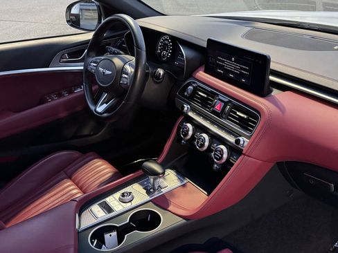 Used 2023 Genesis G70 2.0T w/ Sport Prestige Package image 10