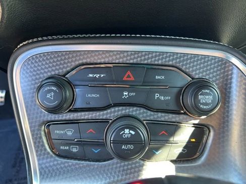 Used 2016 Dodge Challenger SRT Hellcat image 29