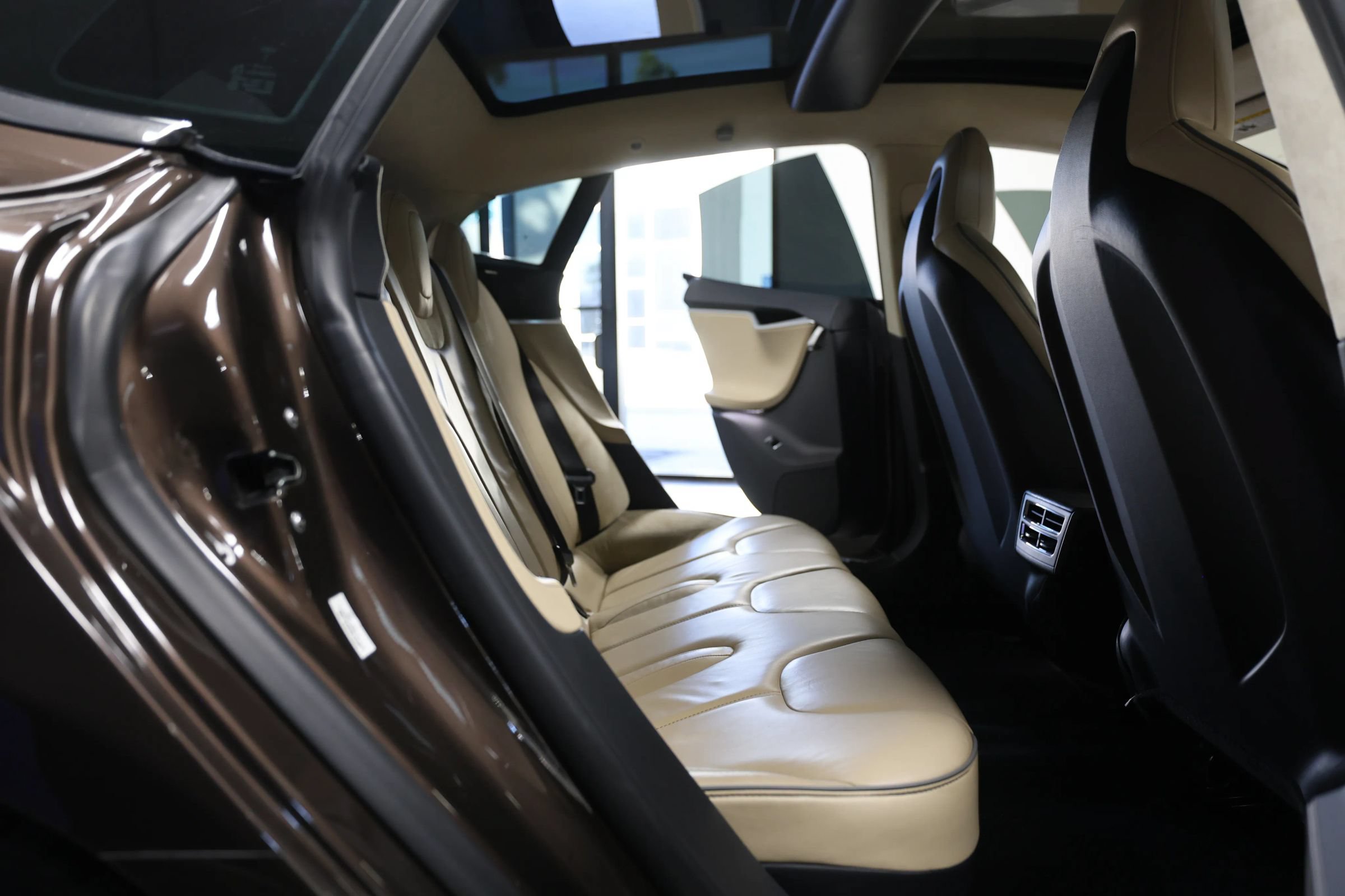 Used 2013 Tesla Model S Performance RWD image 44