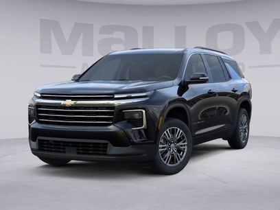 New 2025 Chevrolet Traverse LT w/ Enhanced Driving Package