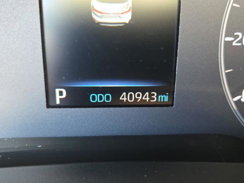 Used 2023 Toyota Corolla LE image 29