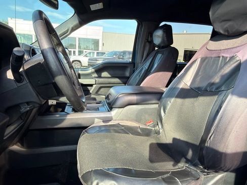 Used 2018 Ford F150 XLT w/ Equipment Group 302A Luxury AWD/4WD image 17