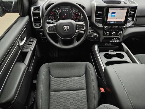 New 2026 RAM 1500 4x4 Crew Cab image 9