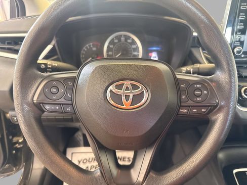 Used 2021 Toyota Corolla LE FWD image 14