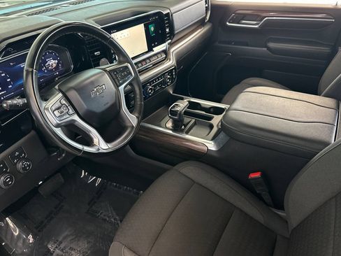 Used 2024 Chevrolet Silverado 1500 LT Trail Boss w/ Protection Package AWD/4WD image 10