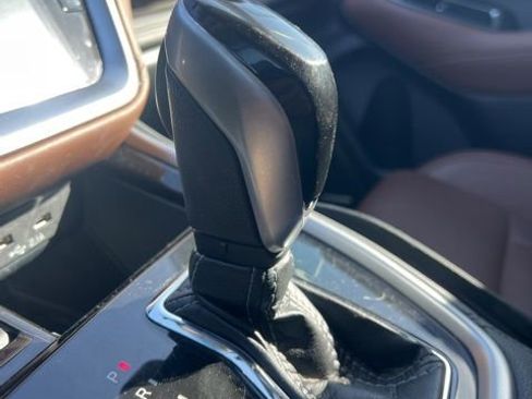 Used 2021 Subaru Outback Touring w/ Popular Package #2 image 16