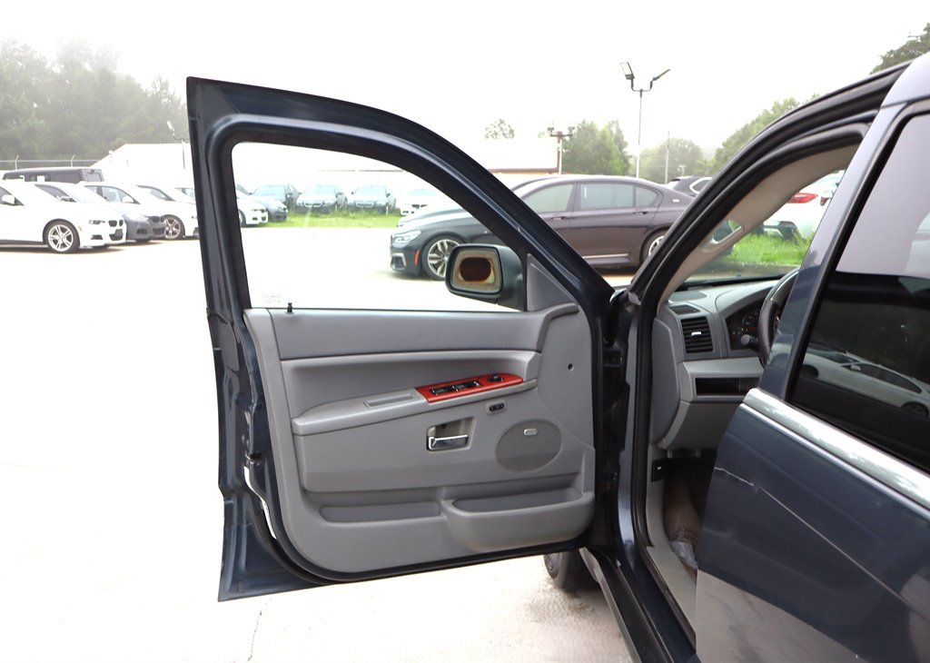 Used 2007 Jeep Grand Cherokee Limited RWD image 33