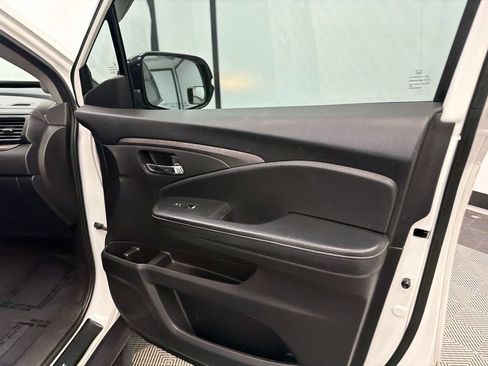 Used 2021 Honda Ridgeline Sport image 14