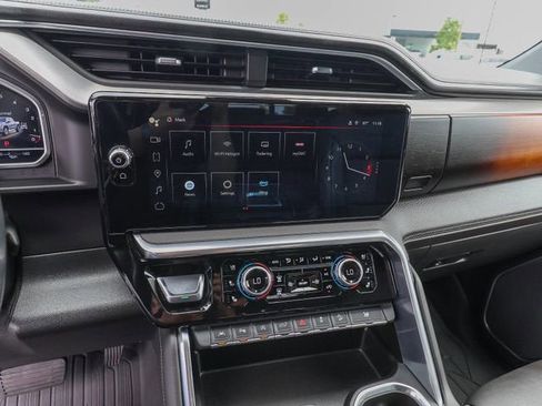 Used 2022 GMC Sierra 1500 Denali AWD/4WD image 19