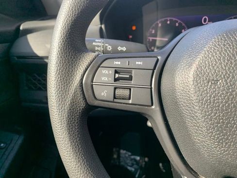 Used 2025 Honda Accord LX image 15