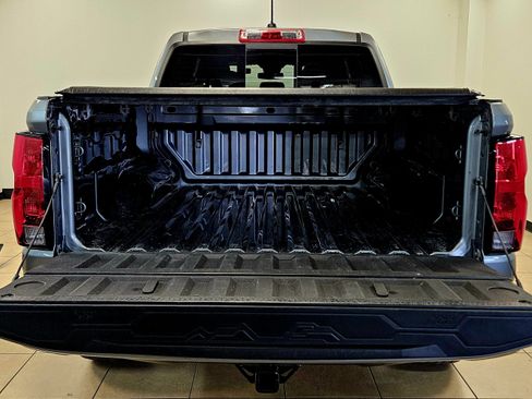 Used 2024 Chevrolet Colorado Trail Boss w/ Advanced Trailering Package image 17