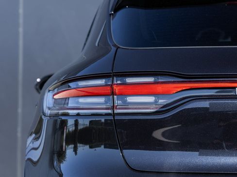 New 2026 Porsche Macan image 14