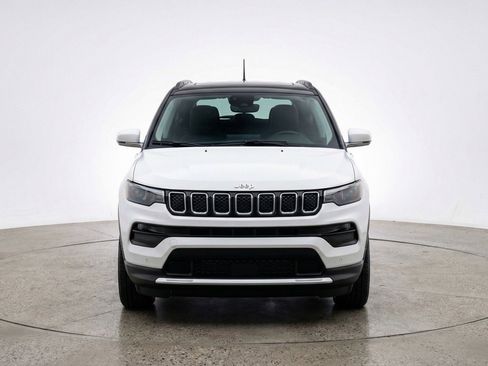 Used 2025 Jeep Compass Limited image 2