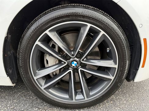 Used 2020 BMW 750i xDrive w/ Executive Package image 18