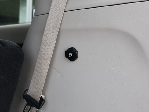 Used 2024 Chrysler Pacifica Touring-L FWD image 33