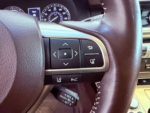 Used 2018 Lexus ES 300h image 21