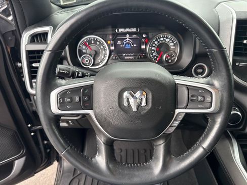 Used 2022 RAM 1500 Big Horn AWD/4WD image 10