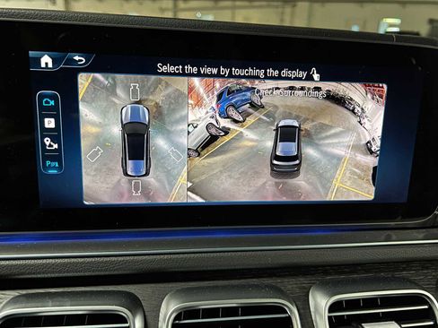 New 2026 Mercedes-Benz GLS 580 4MATIC image 41