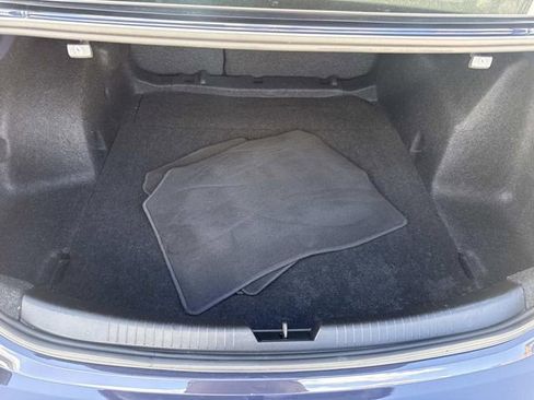 Used 2025 Chevrolet Malibu LT image 9