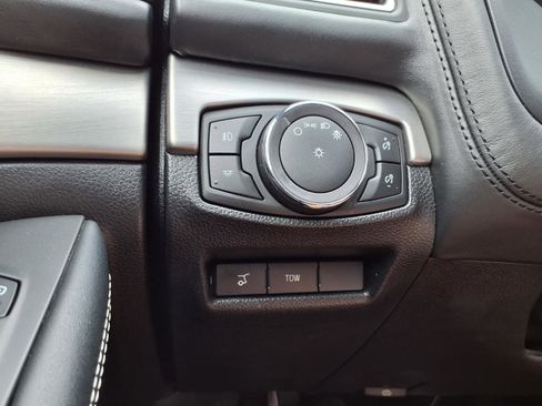 Used 2017 Ford Explorer Platinum AWD/4WD image 16