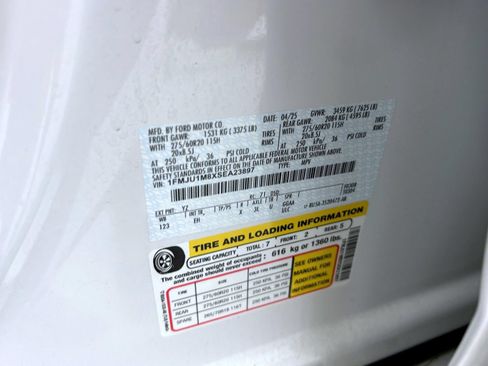 Used 2025 Ford Expedition Platinum AWD/4WD image 29