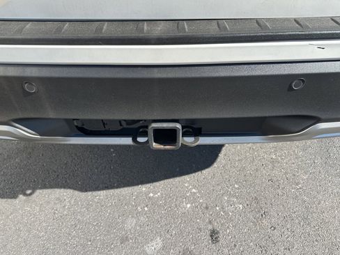 Used 2023 Ford Explorer XLT w/ Equipment Group 202A image 10