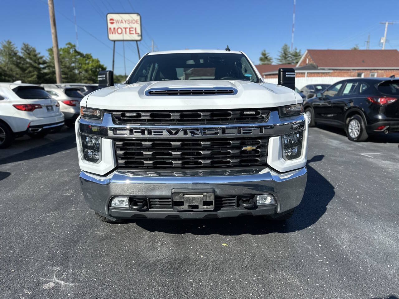Used 2021 Chevrolet Silverado 2500 LT w/ Convenience Package AWD/4WD image 2