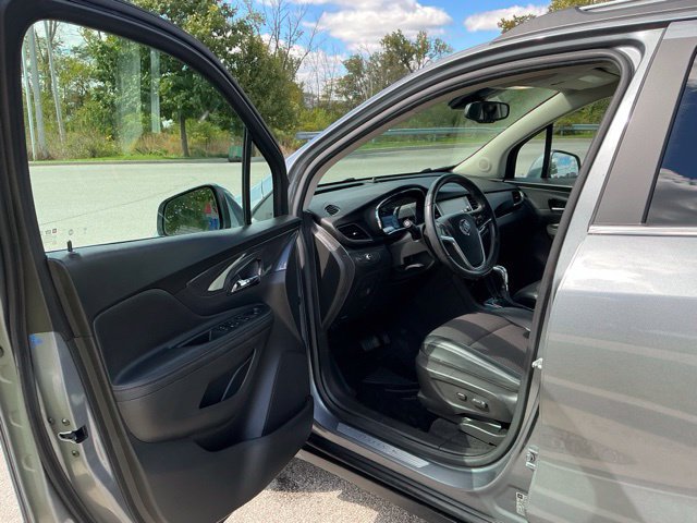 Used 2020 Buick Encore Preferred FWD image 15