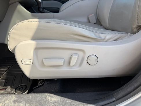 Used 2018 Toyota Highlander XLE image 10