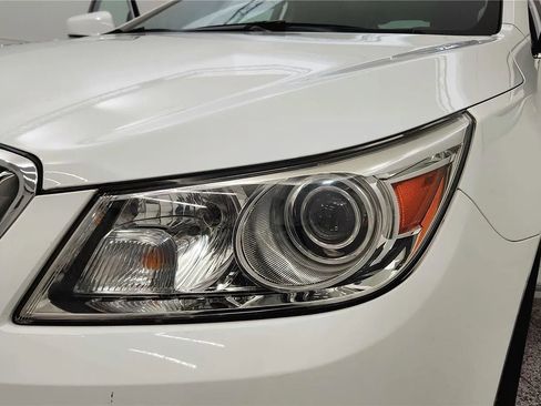 Used 2011 Buick LaCrosse CXL w/ Driver Confidence Package image 14