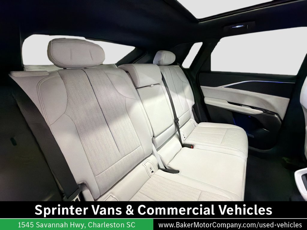 Used 2024 Cadillac Lyriq Sport RWD image 28