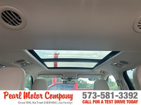 Used 2020 Ford Explorer Platinum w/ Premium Technology Package AWD/4WD image 27