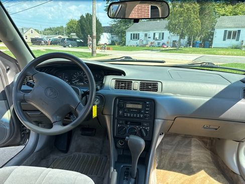 Used 1999 Toyota Camry LE FWD image 9