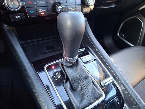 Used 2023 Jeep Compass Latitude w/ Sun and Sound Group image 14