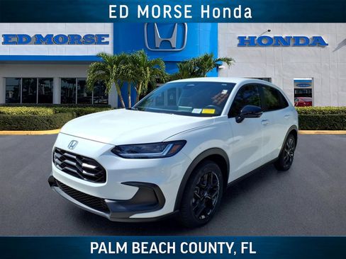 Used 2025 Honda HR-V Sport image 1