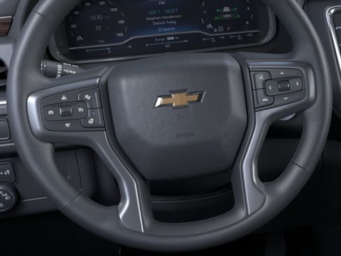 Used 2024 Chevrolet Suburban LT w/ Luxury Package AWD/4WD image 19