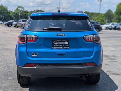 Used 2021 Jeep Compass Latitude w/ Driver Assistance Group AWD/4WD image 8