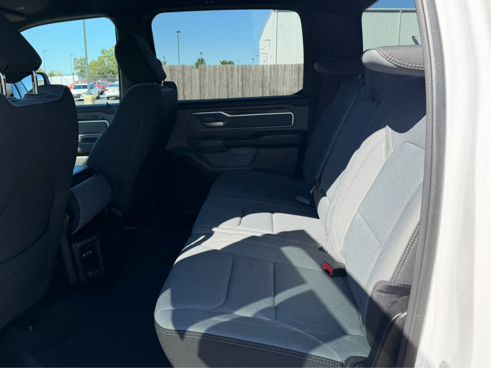 Used 2022 RAM 1500 Big Horn AWD/4WD image 36