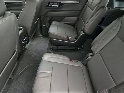 New 2026 Chevrolet Suburban RST w/ Comfort Package RWD image 34