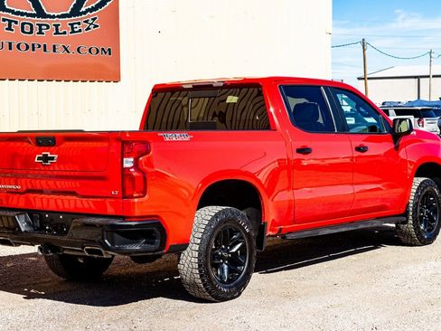 Used 2022 Chevrolet Silverado 1500 LT Trail Boss w/ LT Trail Boss Premium Package image 3
