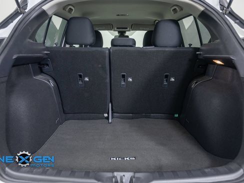 Used 2023 Nissan Kicks SV w/ Exterior Package FWD image 33