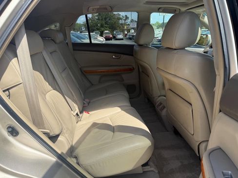 Used 2006 Lexus RX 330 FWD image 12