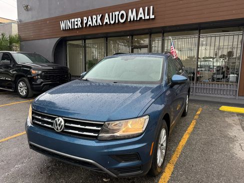 Used 2018 Volkswagen Tiguan SE FWD image 1