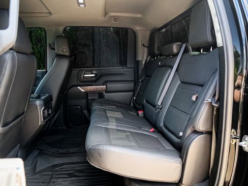 Used 2020 GMC Sierra 3500 Denali w/ Denali Ultimate Package AWD/4WD image 8