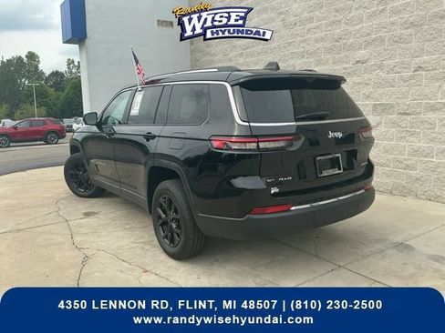 Used 2022 Jeep Grand Cherokee L Limited w/ Luxury Tech Group II AWD/4WD image 9