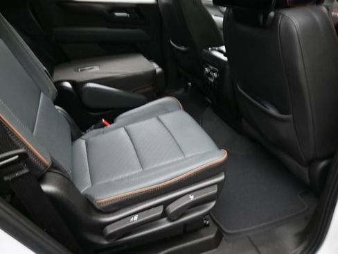 Used 2026 GMC Yukon AT4 w/ AT4 Premium Plus Package AWD/4WD image 36