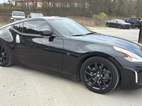 Used 2017 Nissan 370Z Coupe image 5