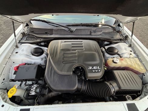 Used 2023 Dodge Challenger SXT image 31