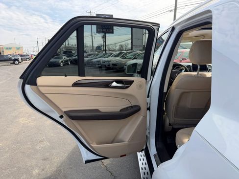 Used 2018 Mercedes-Benz GLE 350 GLE 350 Sport Utility 4D w/ Premium 1 Package image 37