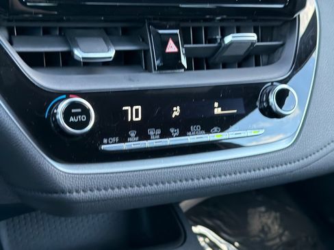 Certified 2022 Toyota Corolla SE FWD image 18